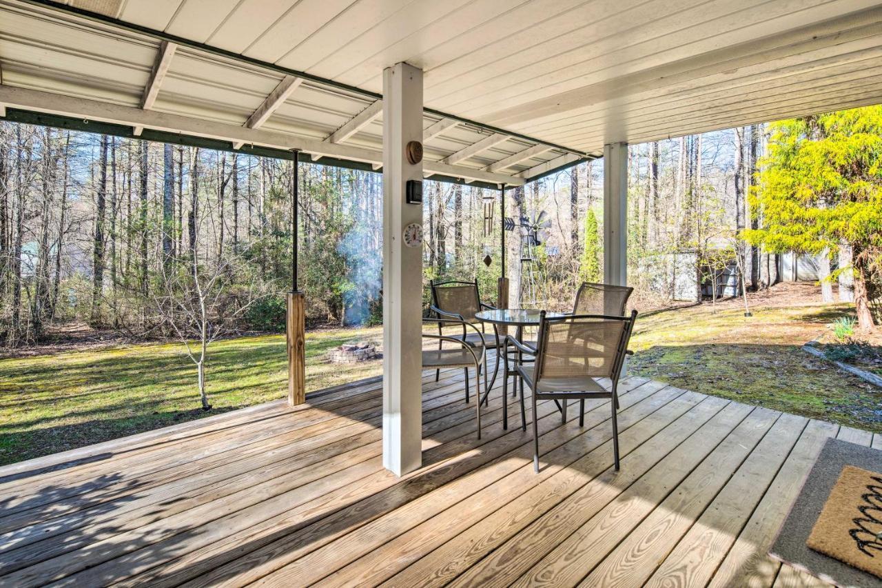 Penrose Home With Covered Deck And Fire Pit! Bagian luar foto