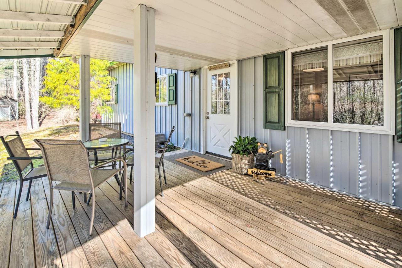 Penrose Home With Covered Deck And Fire Pit! Bagian luar foto